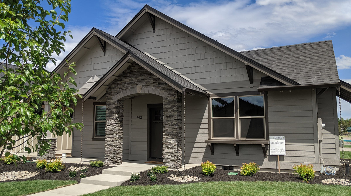 2020 COBA Showcase Home built by Lifestyle Homes in Redmond, Oregon