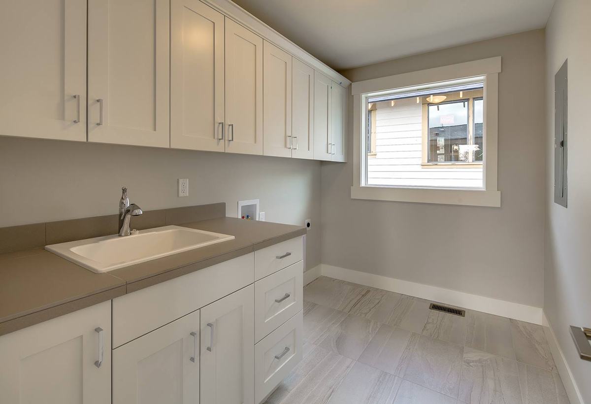 Laundry room — Living large in a narrow design