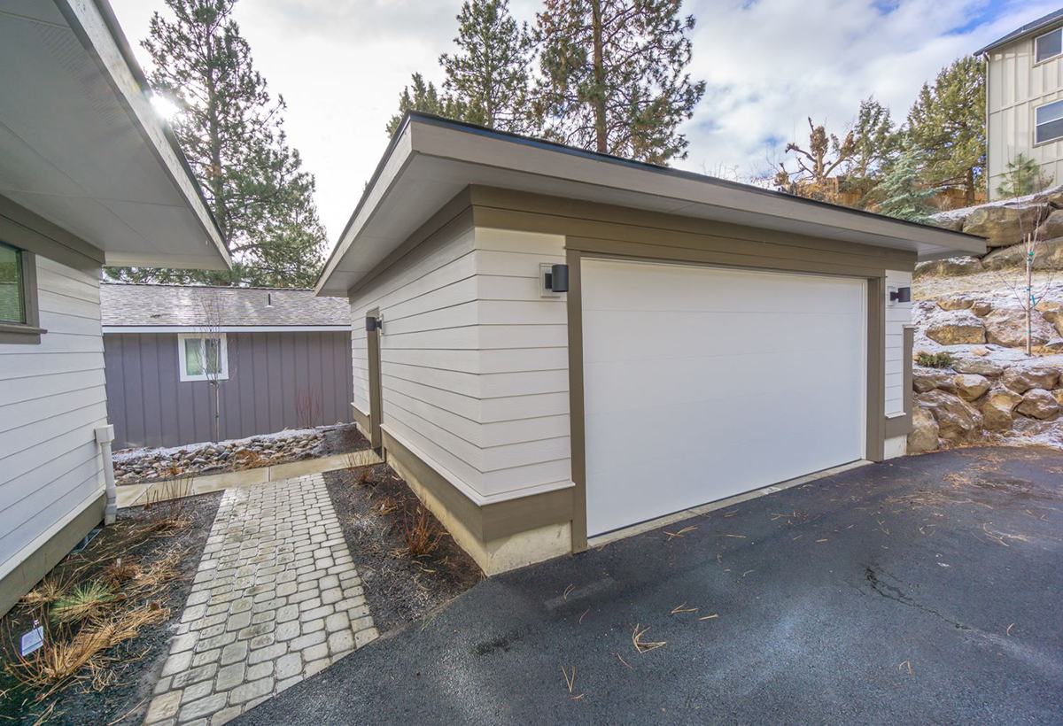 Garage — Living large in a narrow design