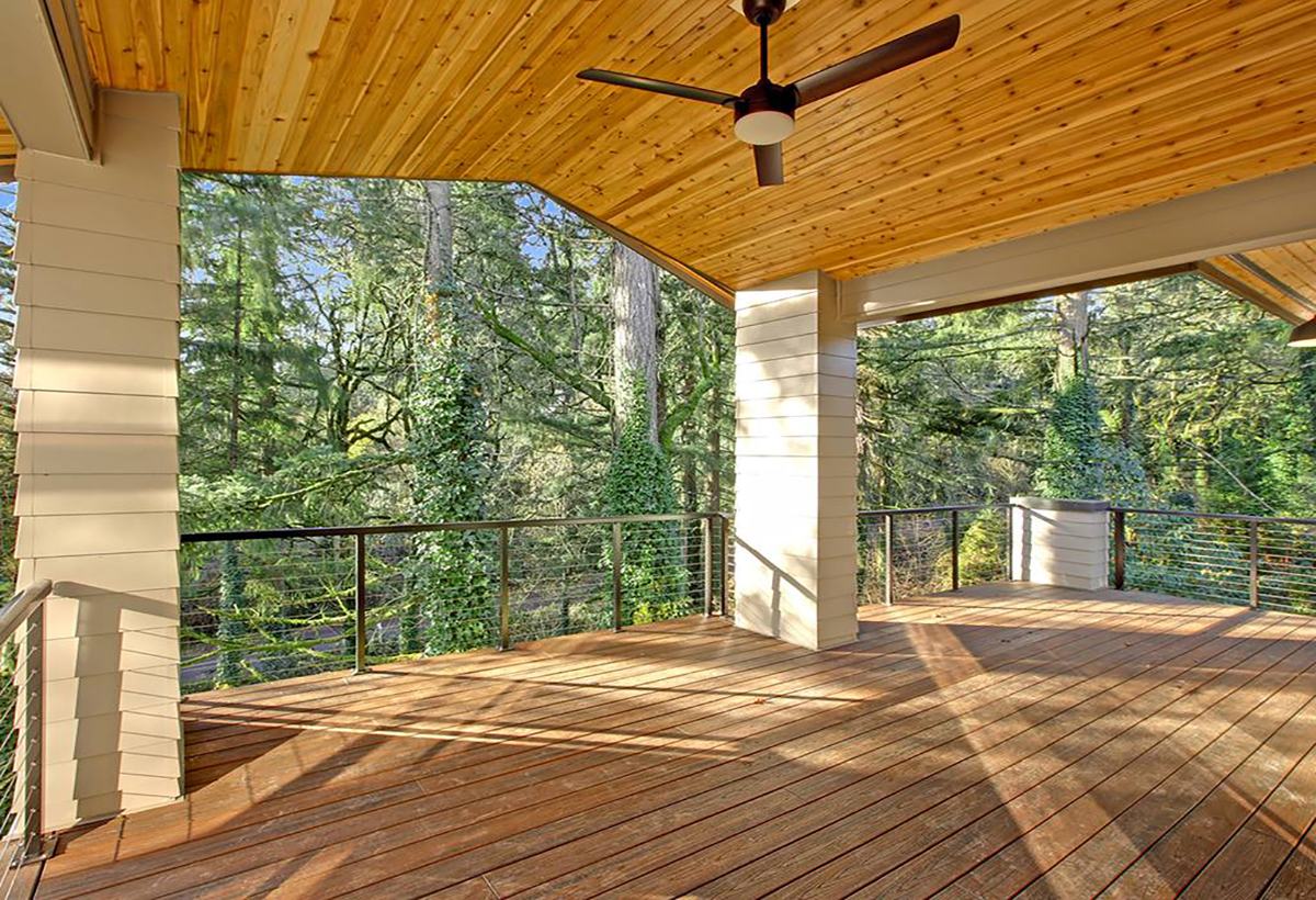 Deck — Open spaces, mountain vibes