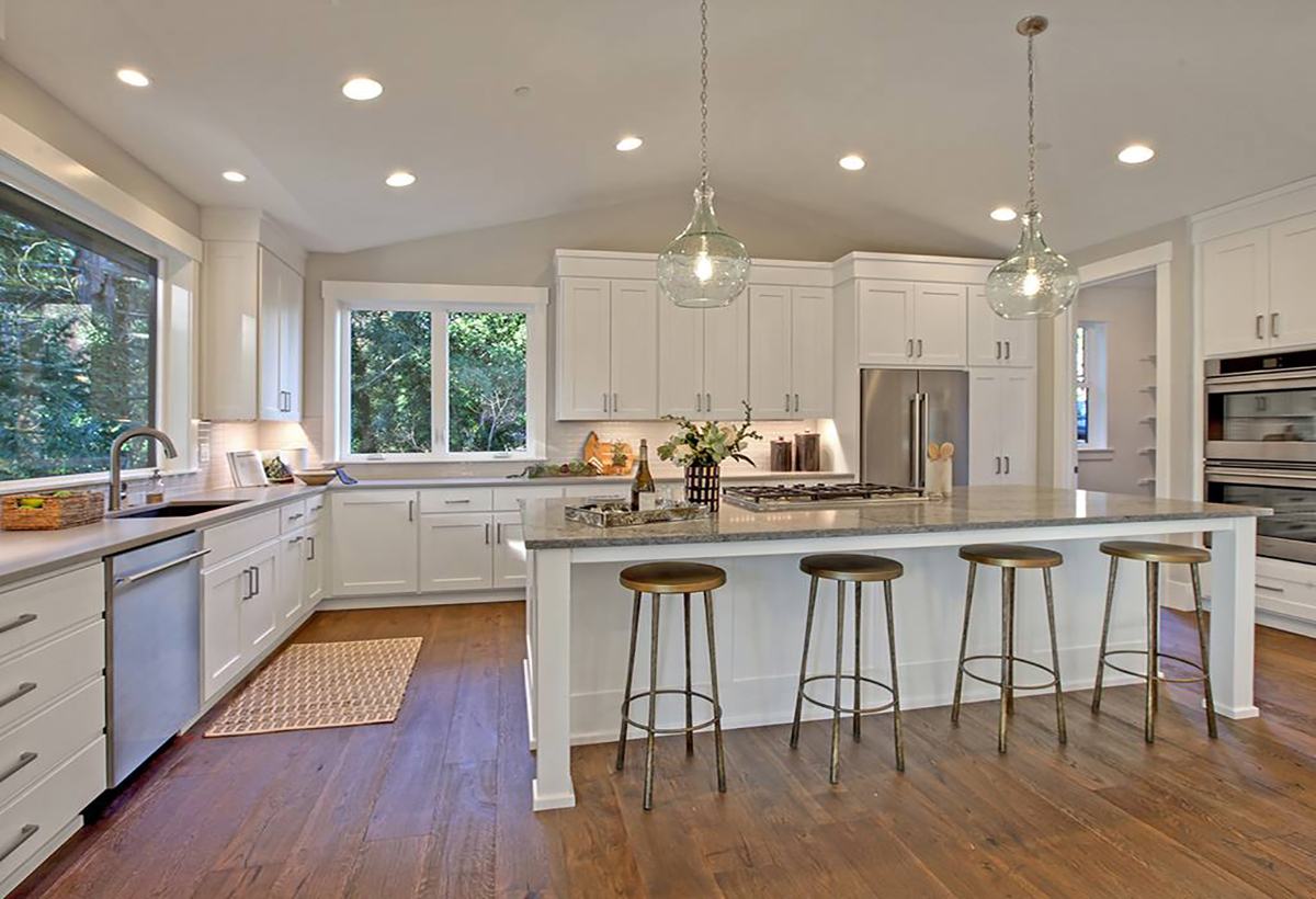 Kitchen — Open spaces, mountain vibes