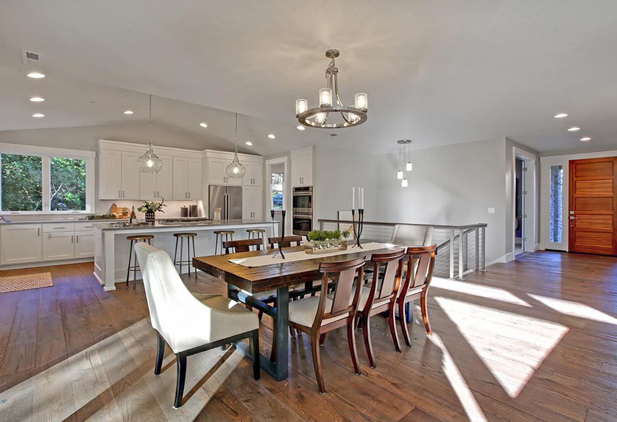 Dining room — Open spaces, mountain vibes
