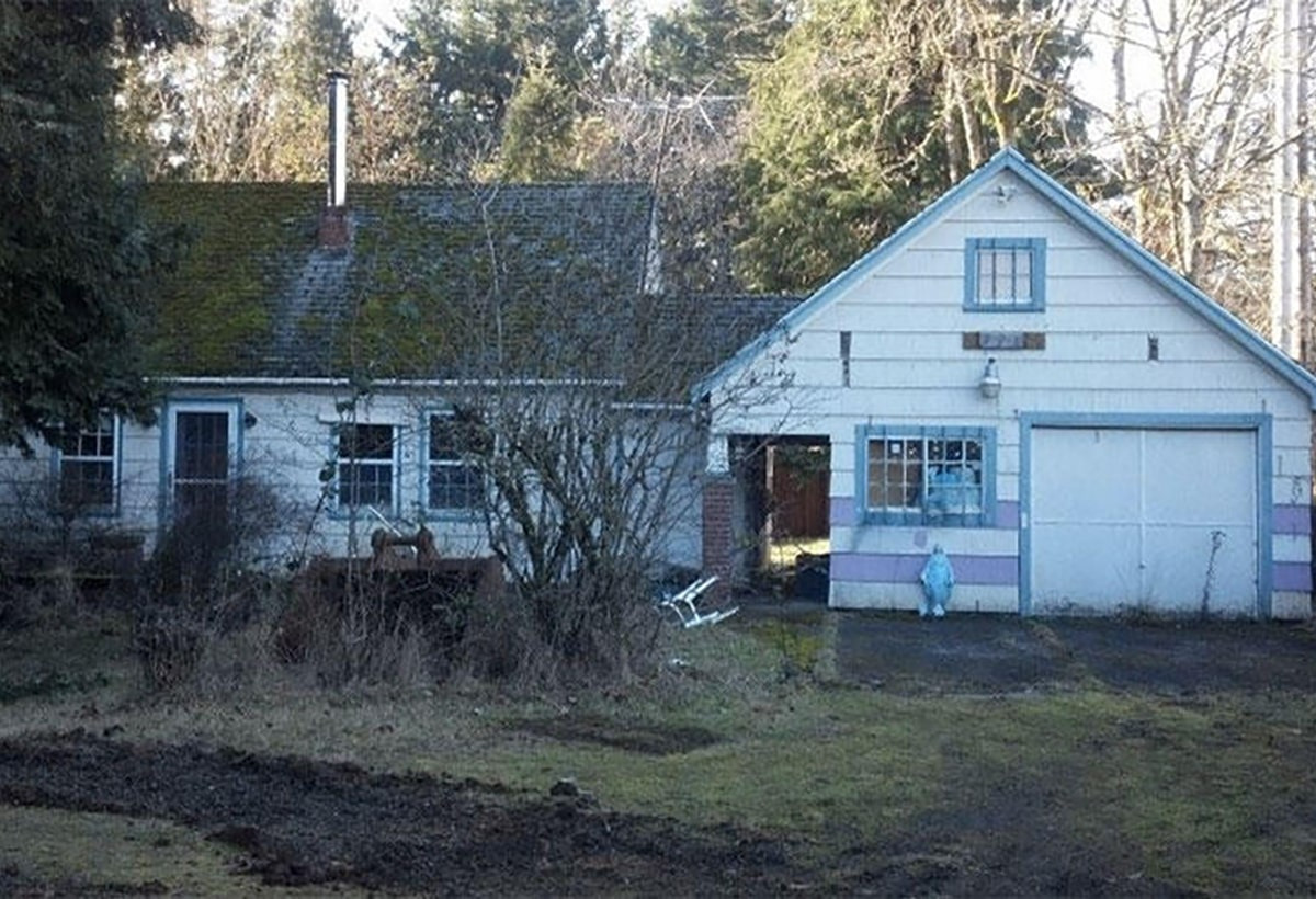 Original home before razing — From townhouse to farmhouse