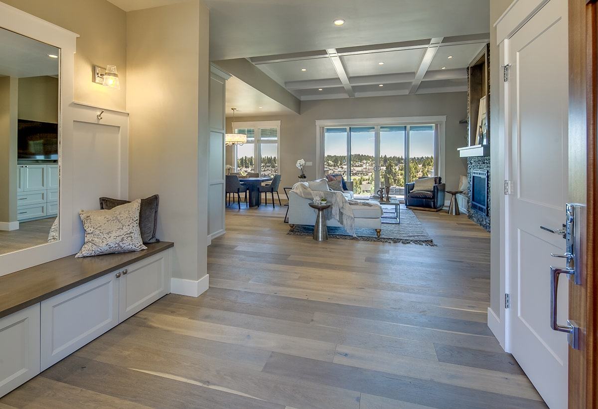Walk-in closet — Homebuilding based on surroundings