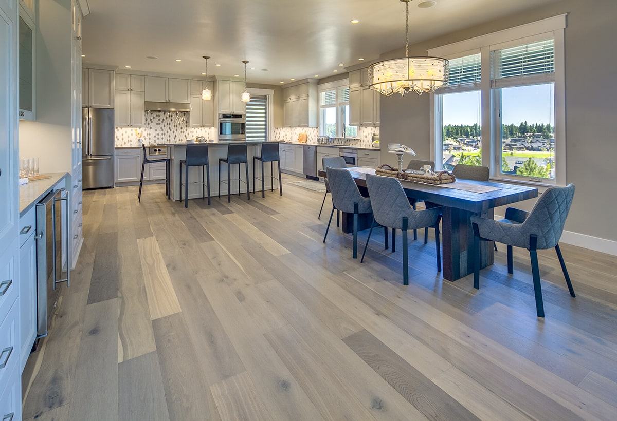 Dining room — Homebuilding based on surroundings