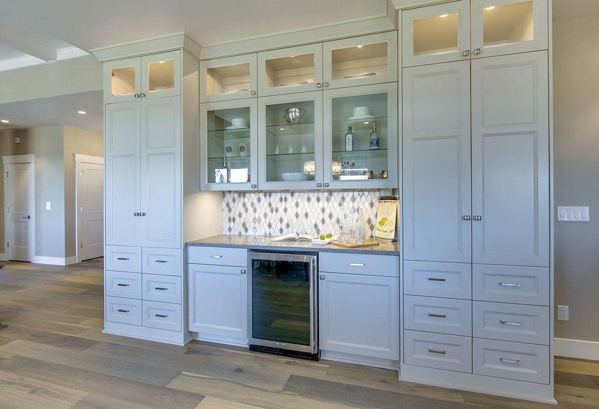 Built-in cabinetry — Homebuilding based on surroundings