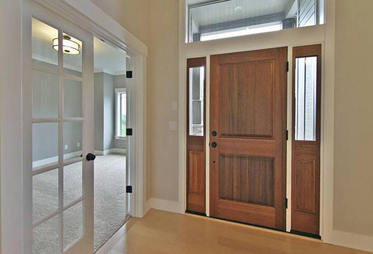 Entryway — Sustainable, savvy, stylish