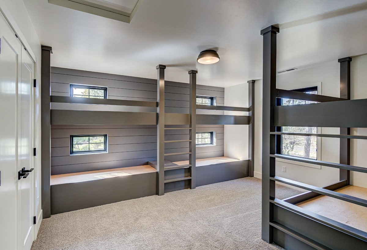 Built in bunkbeds — Vacation home and seasonal rental