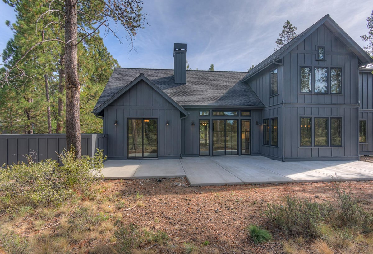 Backyard — Vacation home and seasonal rental